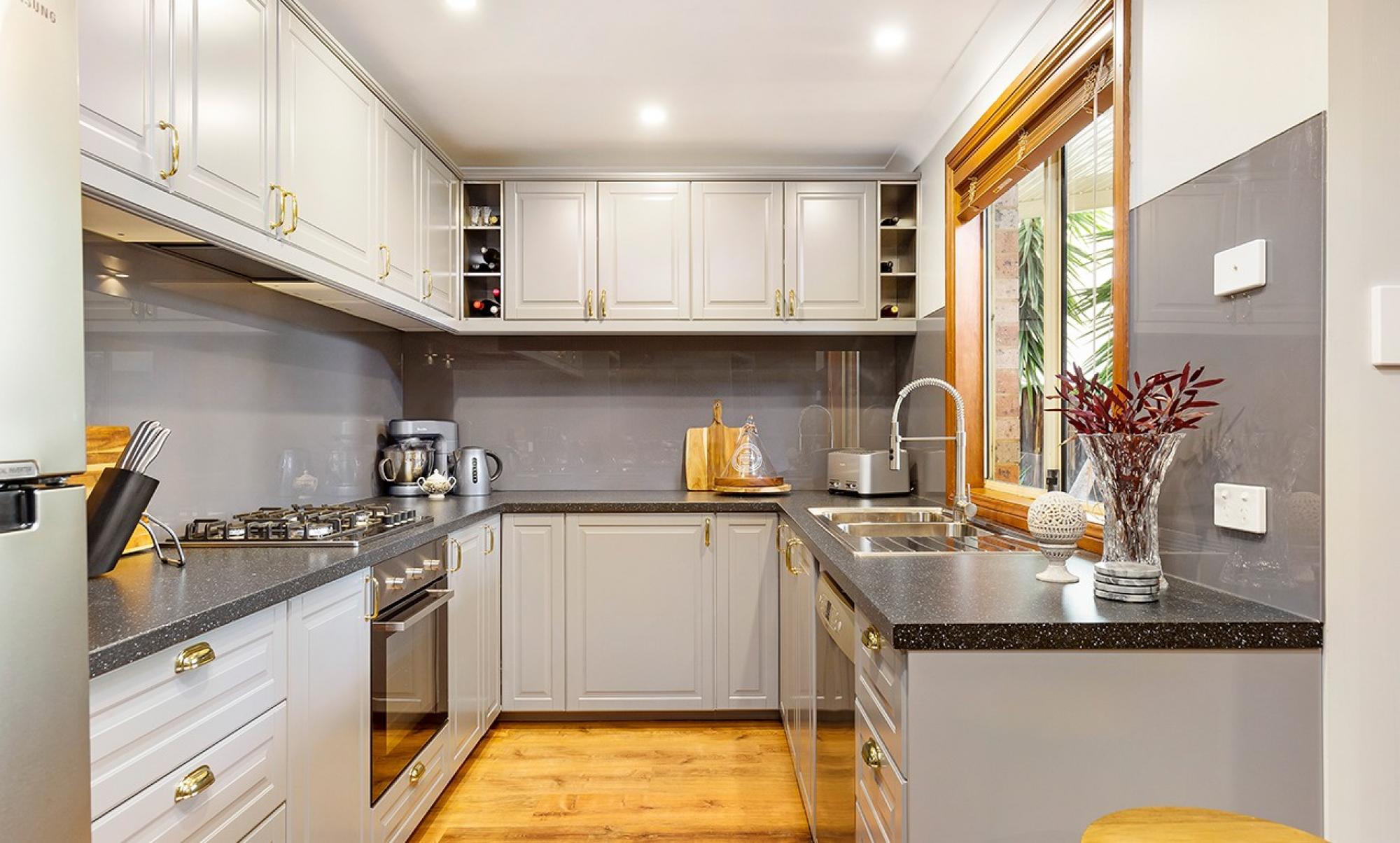 The Cascades Kitchen Area FocusFillMaxWyIwLjAwIiwiMC4wMCIsMTI3Nyw3Njld2